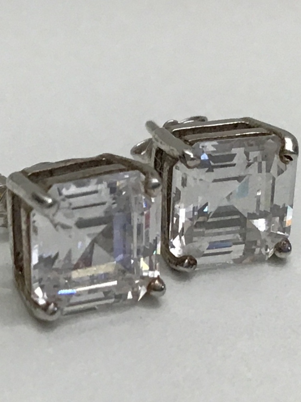 Earring studs CZ